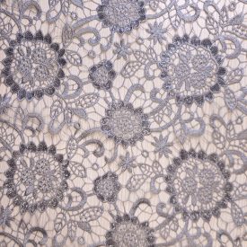 Mintás alkalmi csipke ezüst / szürke 130 cm széles