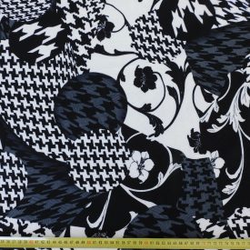   Mintás vastag kötött fehér / fekete / szürke  absztrakt minta 150 cm