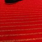 Alkalmi bordás kötött piros, arany csíkos 150 cm