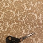 Csipke rugalmas mogyoró 150 cm széles