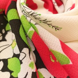   Mintás georgette muszlin fehér / piros / zöld / fekete pipacs minta 150 cm széles