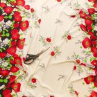 Mintás georgette muszlin fehér / piros / zöld / fekete pipacs minta 150 cm széles