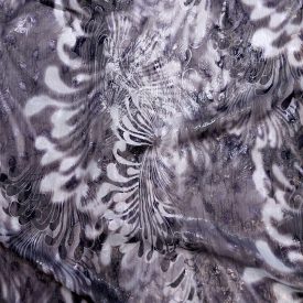   Mintás alkalmi muszlin ezüst / szürke / fekete / fehér 130 cm széles