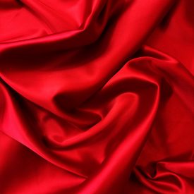 Ruha szatén piros 145 - 150 cm széles 350 grammos