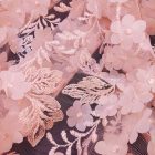 Csipke 3 dimenziós barack színű virág mintás 150 cm széles