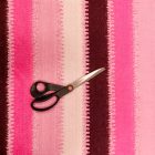 Mintás vastag kötött pink / bordó / mályva / fehér csíkos 120 cm széles